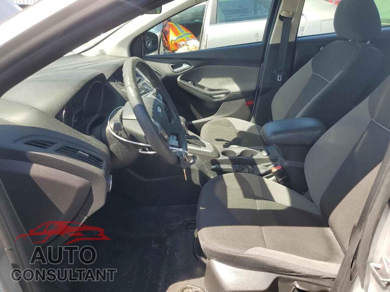 FORD FOCUS 2014 - 1FADP3F26EL358643