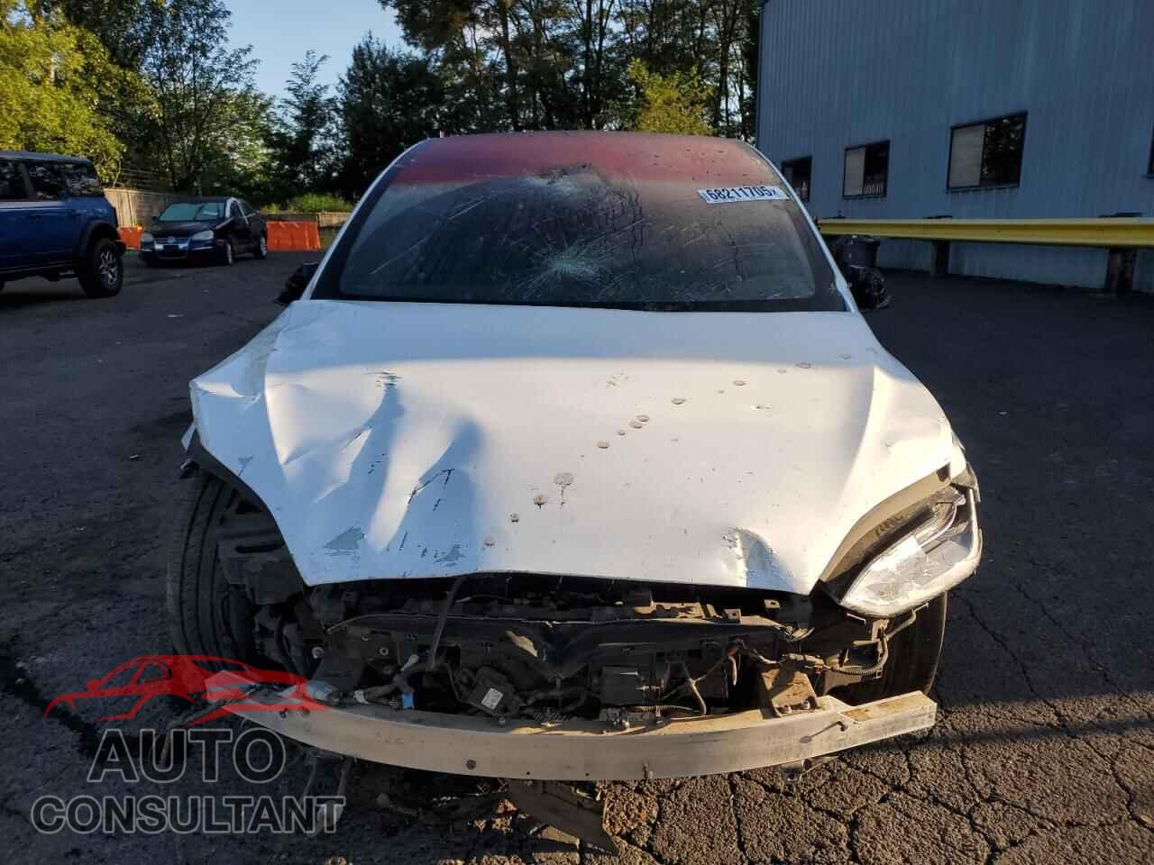 TESLA MODEL X 2023 - 7SAXCDE5XPF381081