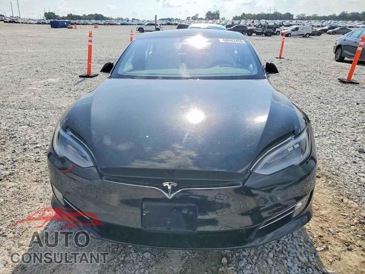 TESLA MODEL S 2021 - 5YJSA1E2XMF426047