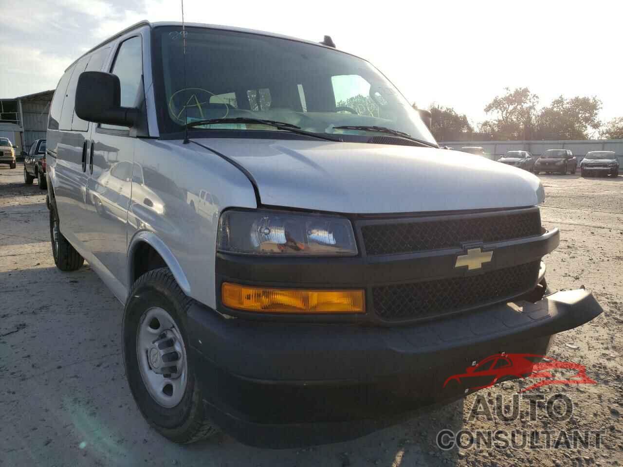 CHEVROLET EXPRESS 2018 - 1GCWGAFG9J1273885