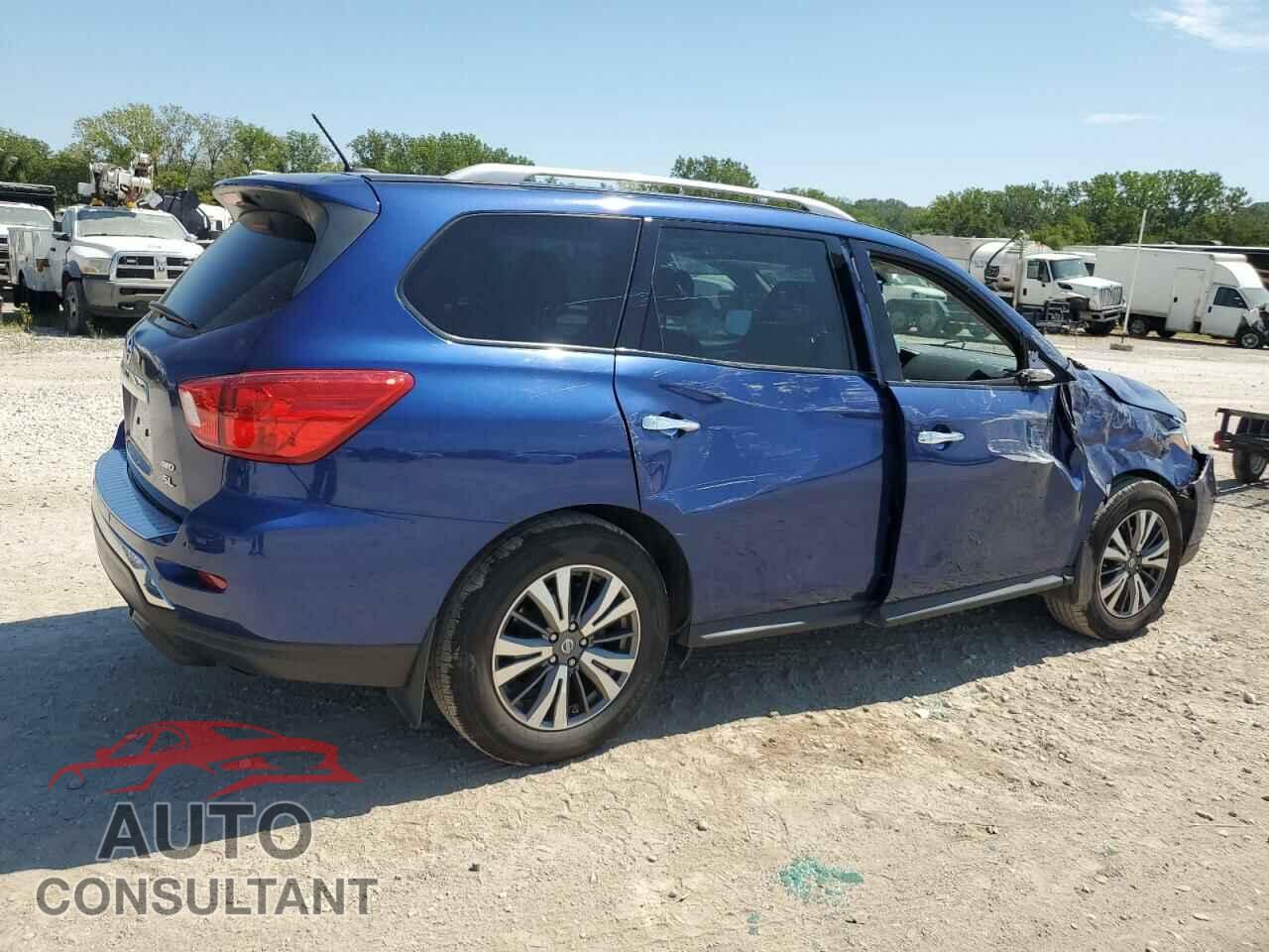 NISSAN PATHFINDER 2017 - 5N1DR2MM3HC611372