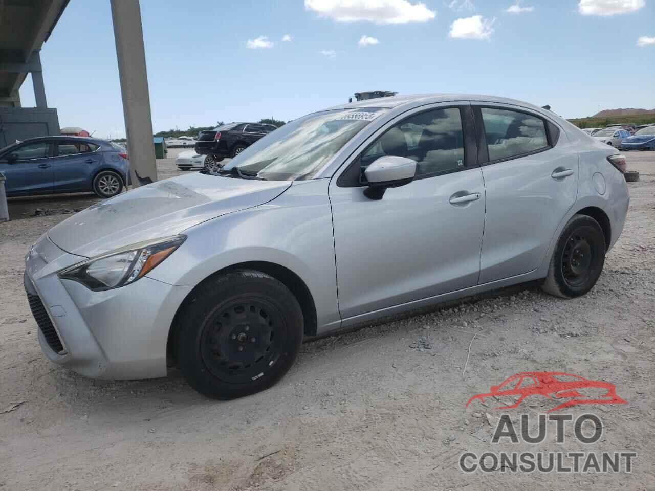 TOYOTA YARIS 2019 - 3MYDLBYV7KY527886