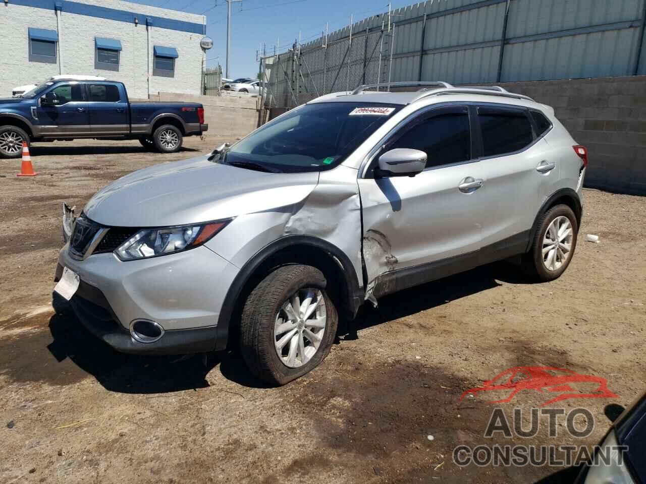 NISSAN ROGUE 2018 - JN1BJ1CR2JW263016