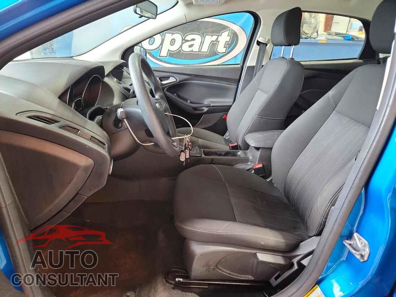 FORD FOCUS 2015 - 1FADP3F21FL346742