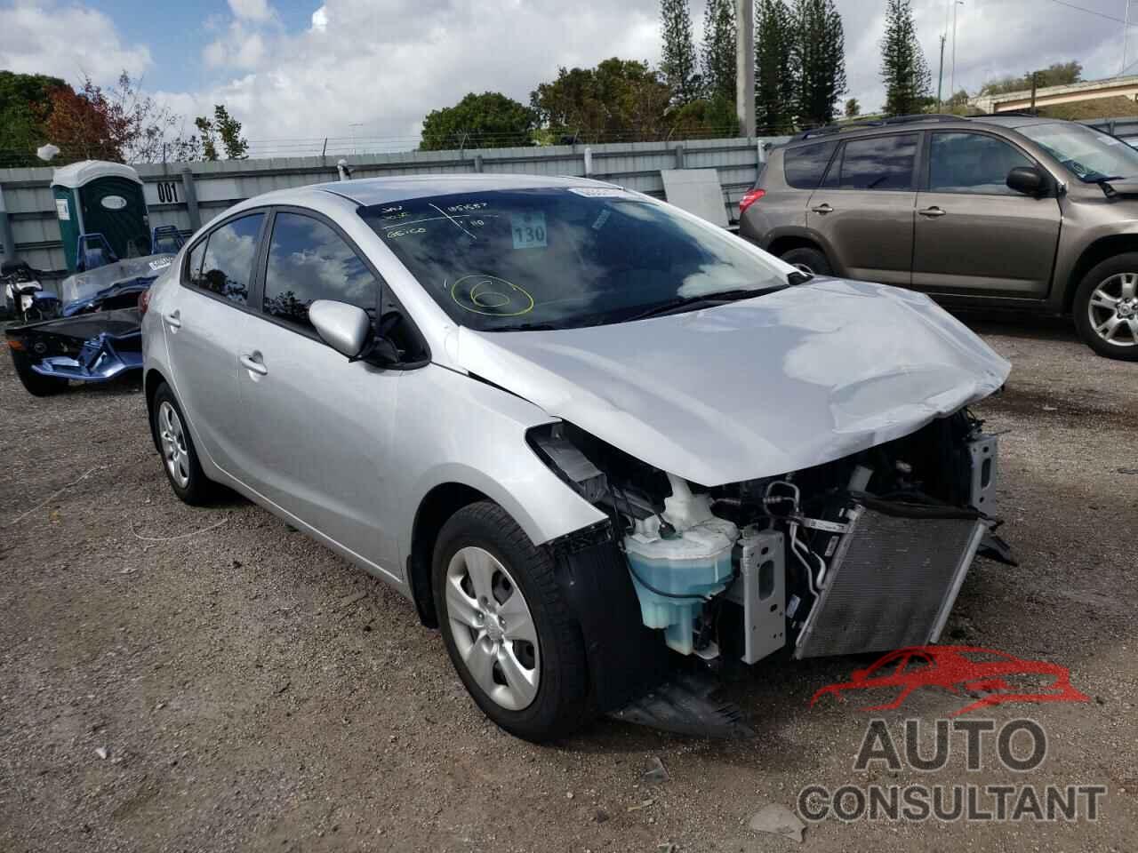KIA FORTE 2018 - 3KPFK4A70JE282916