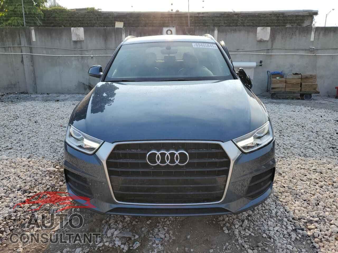 AUDI Q3 2017 - WA1BCCFS1HR014985