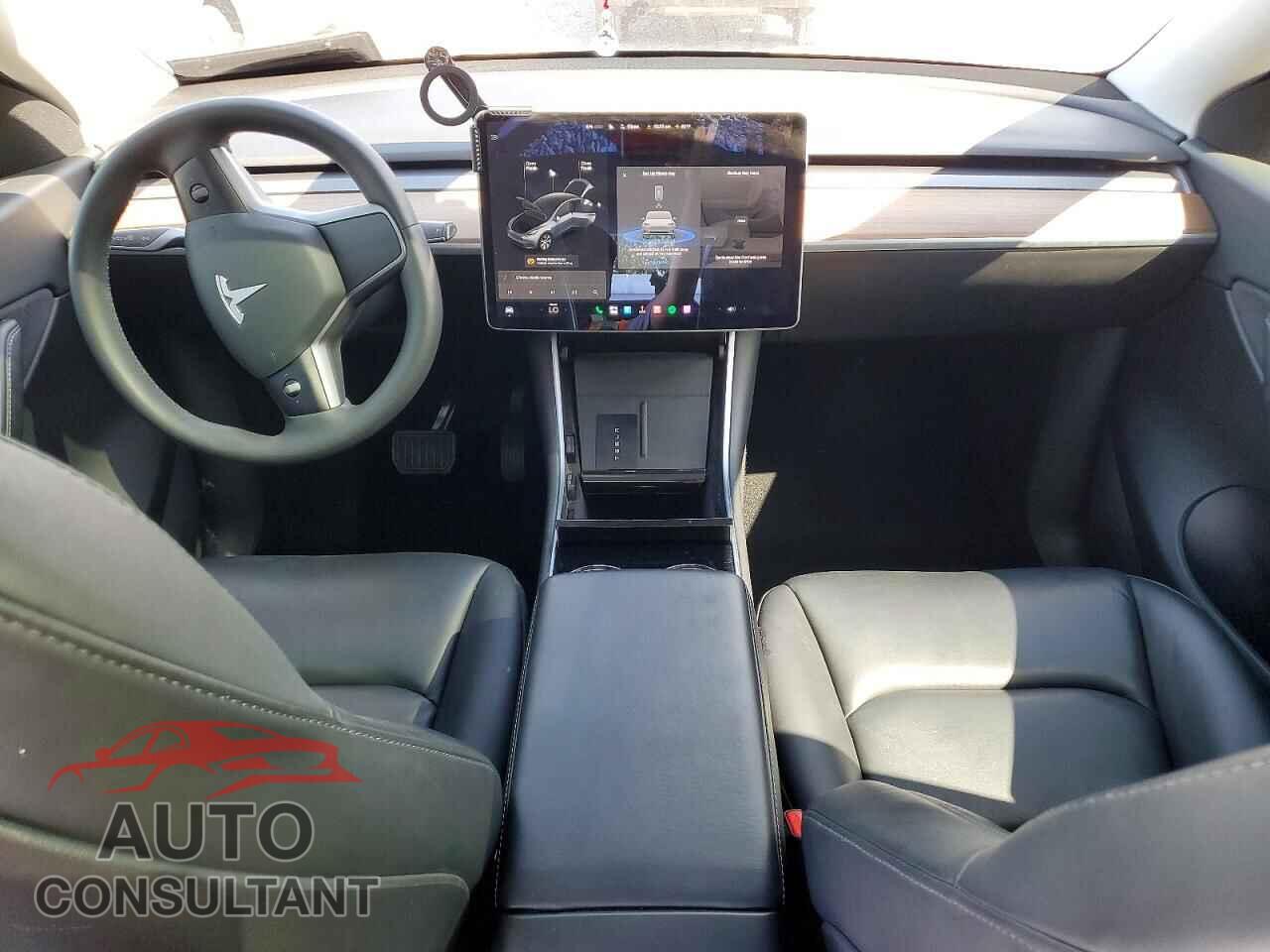TESLA MODEL Y 2021 - 5YJYGDEE8MF086594
