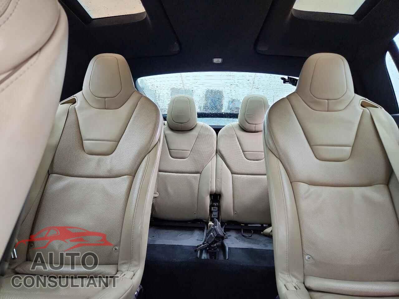 TESLA MODEL X 2016 - 5YJXCBE29GF011912