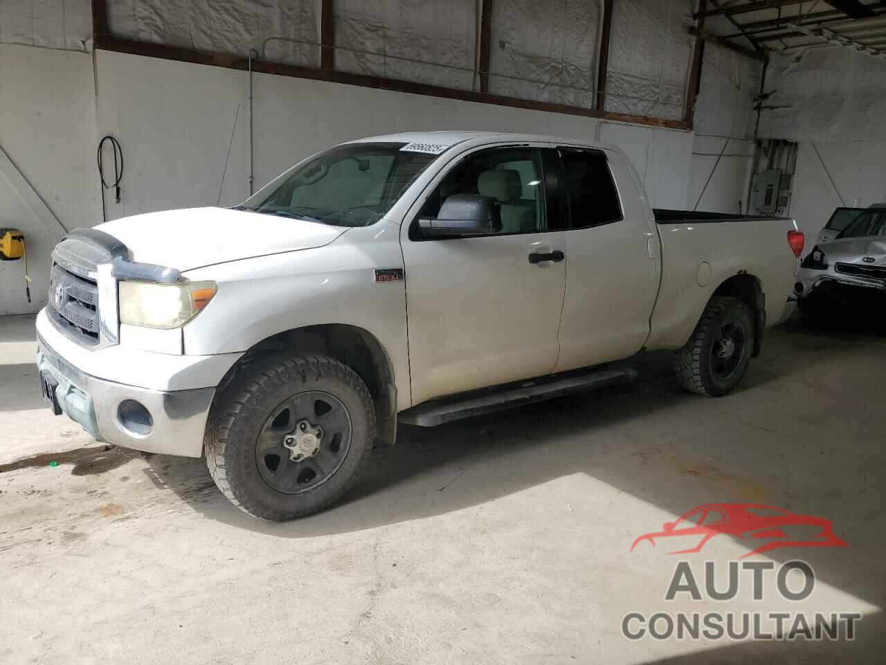 TOYOTA TUNDRA 2011 - 5TFUW5F19BX197581