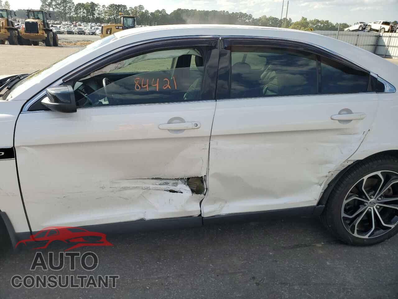FORD TAURUS 2017 - 1FAHP2KT5HG118099