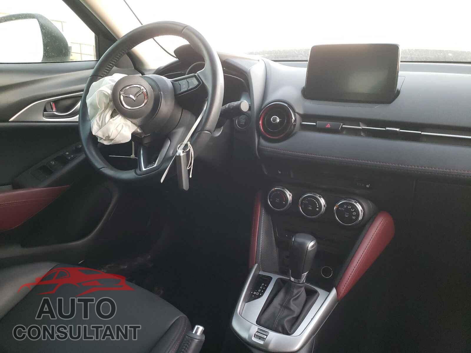 MAZDA CX-3 2018 - JM1DKDC78J0321684