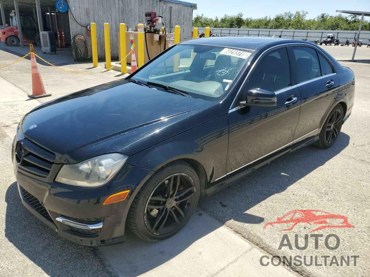 MERCEDES-BENZ C-CLASS 2013 - WDDGF4HB8DA852791