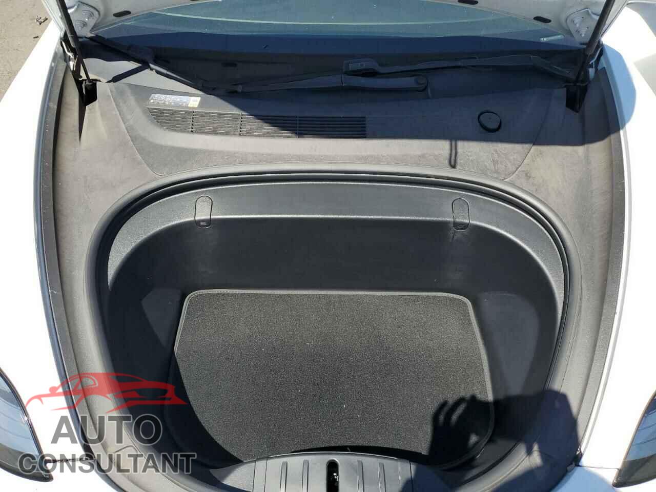 TESLA MODEL 3 2018 - 5YJ3E1EB2JF067832