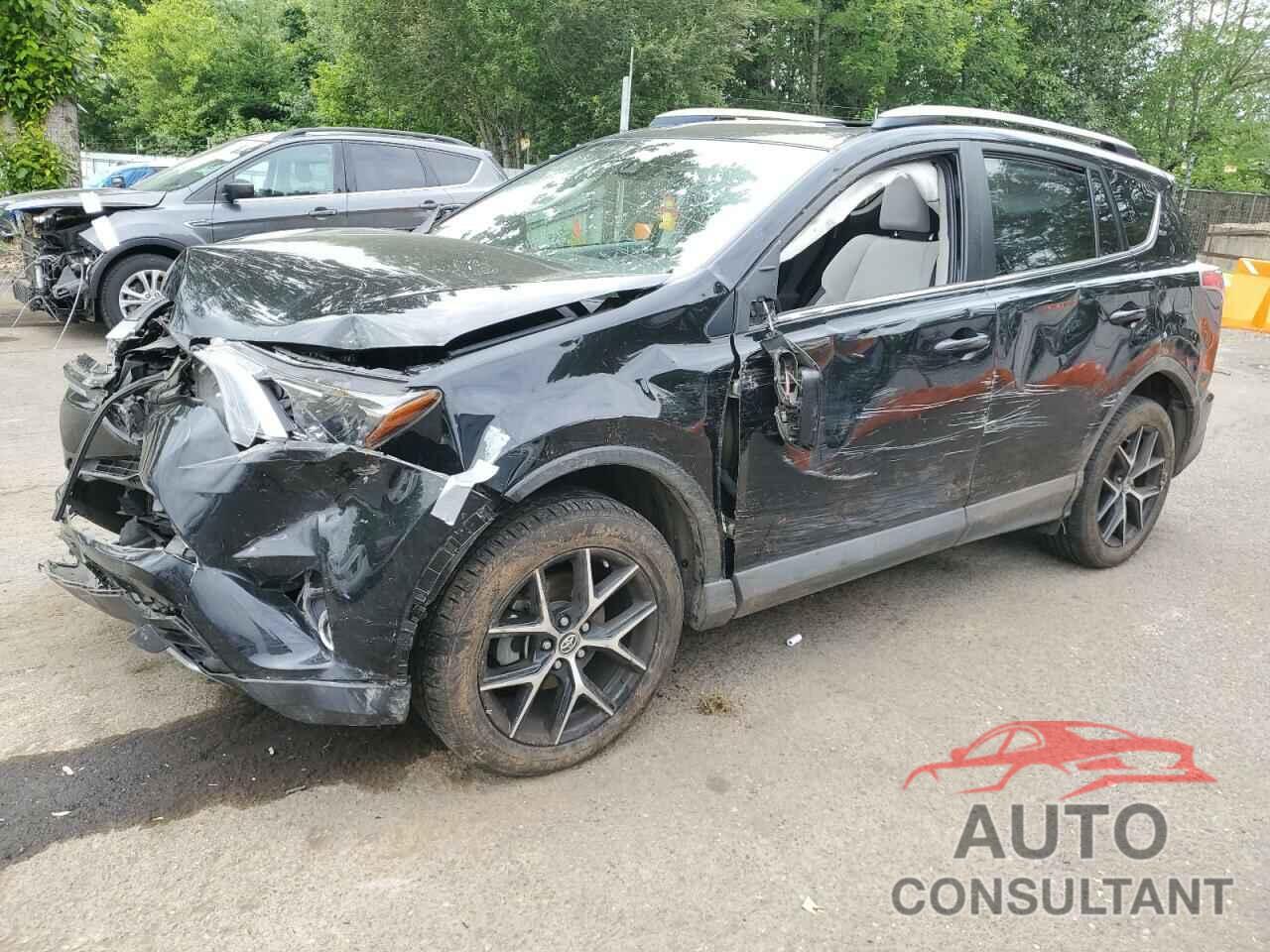TOYOTA RAV4 2018 - 2T3RFREV2JW744016