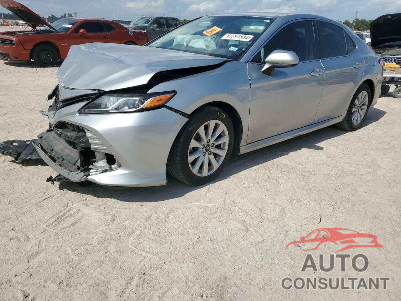 TOYOTA CAMRY 2020 - 4T1C11AK2LU324415