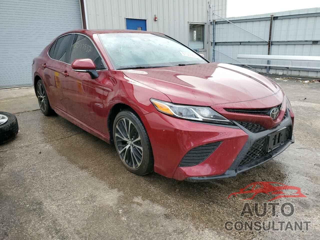 TOYOTA CAMRY 2018 - 4T1B11HK0JU533702