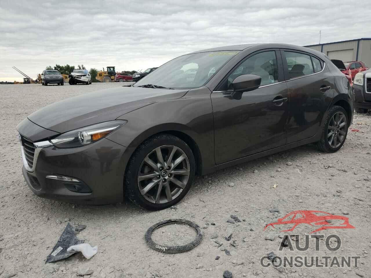 MAZDA 3 2018 - 3MZBN1M31JM175132