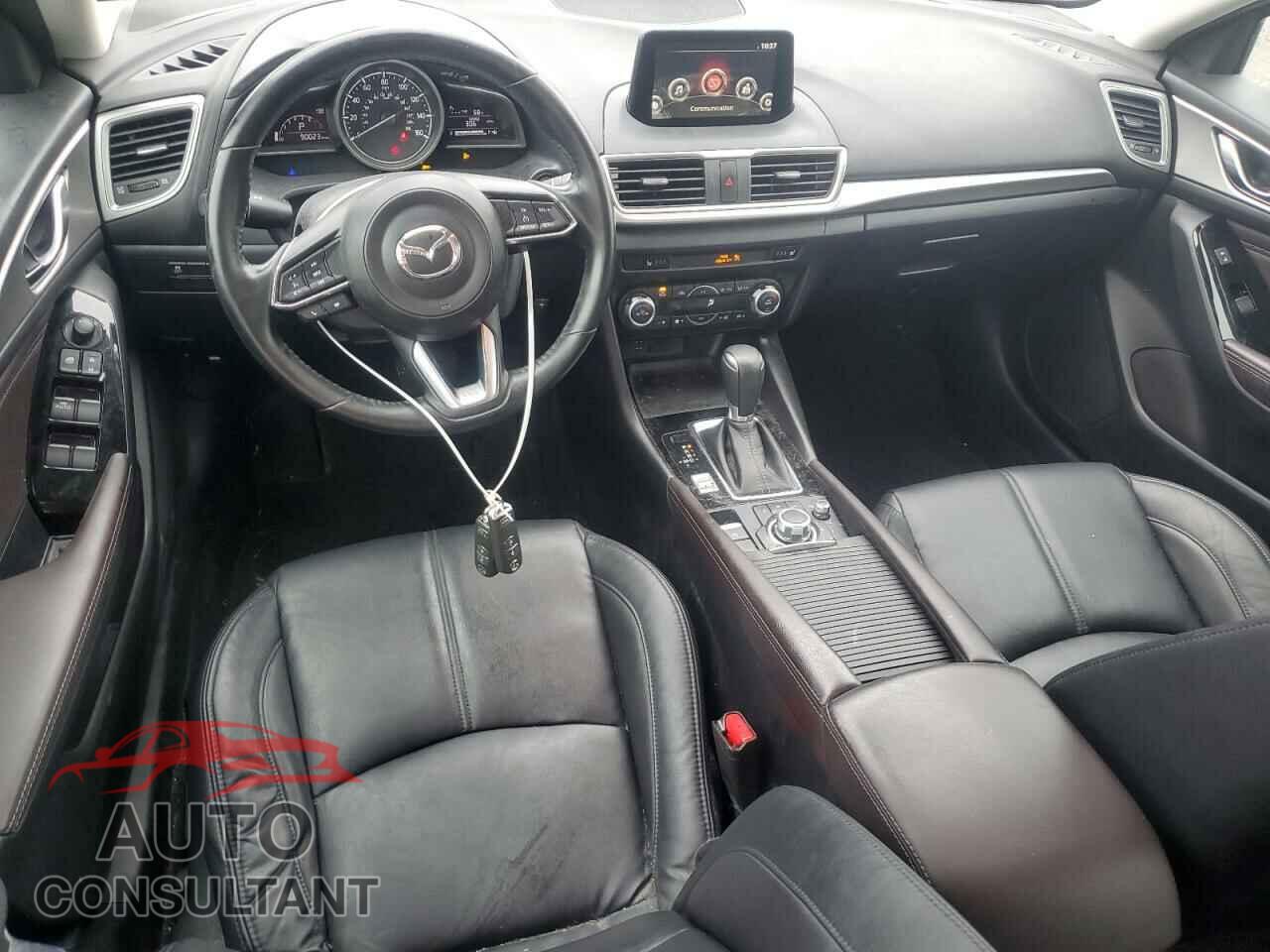MAZDA 3 2017 - 3MZBN1L78HM106940