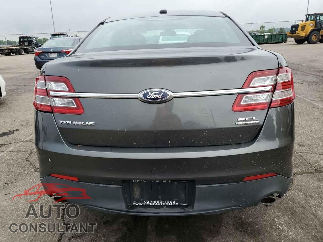FORD TAURUS 2015 - 1FAHP2E82FG117917