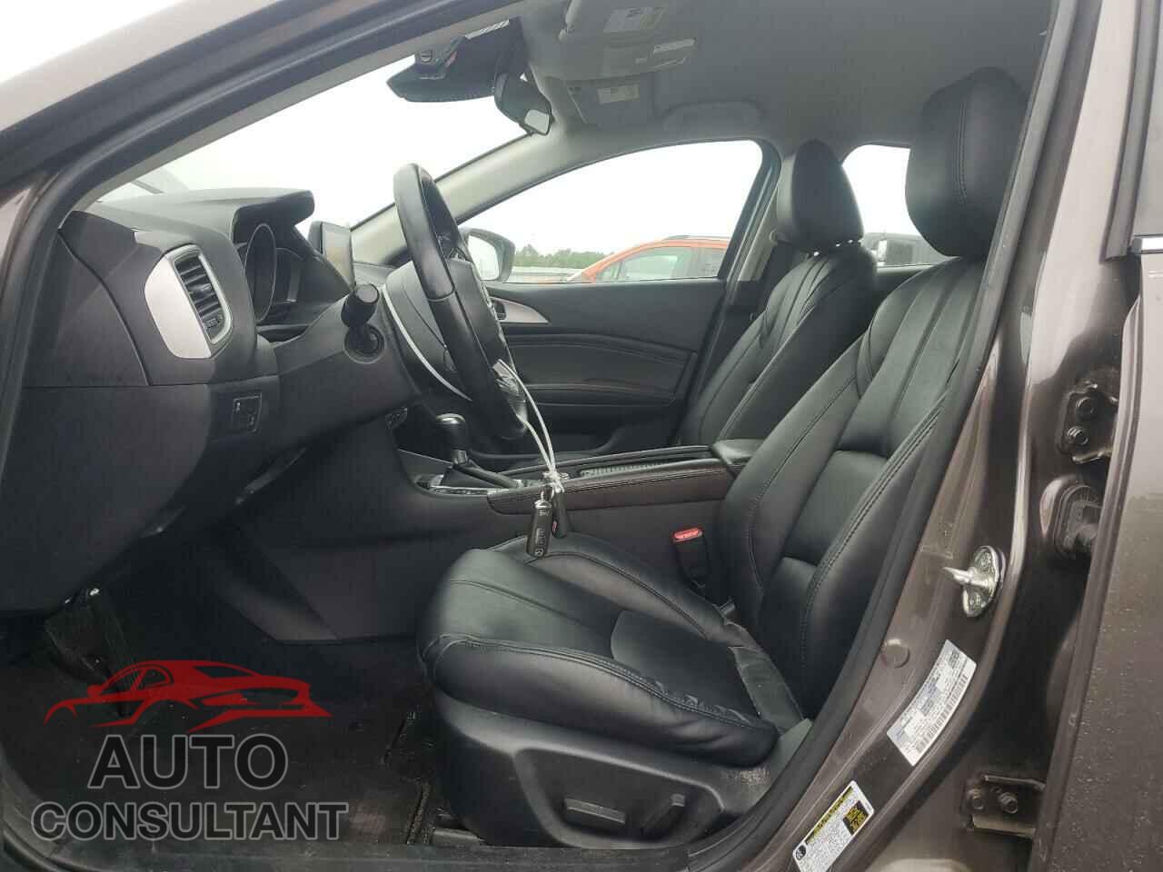 MAZDA 3 2017 - 3MZBN1L78HM106940