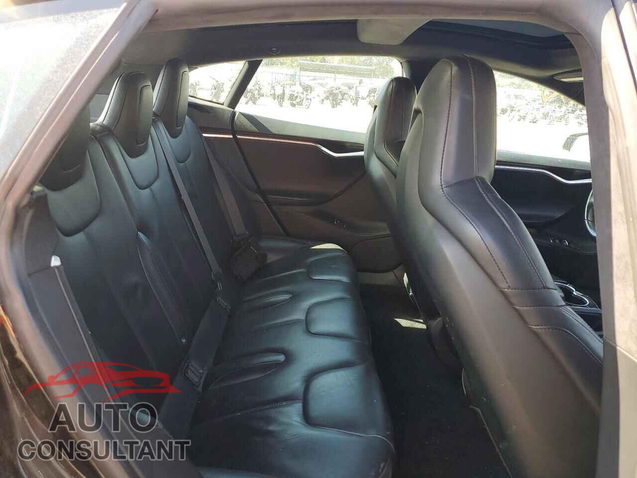 TESLA MODEL S 2016 - 5YJSA1E28GF131954