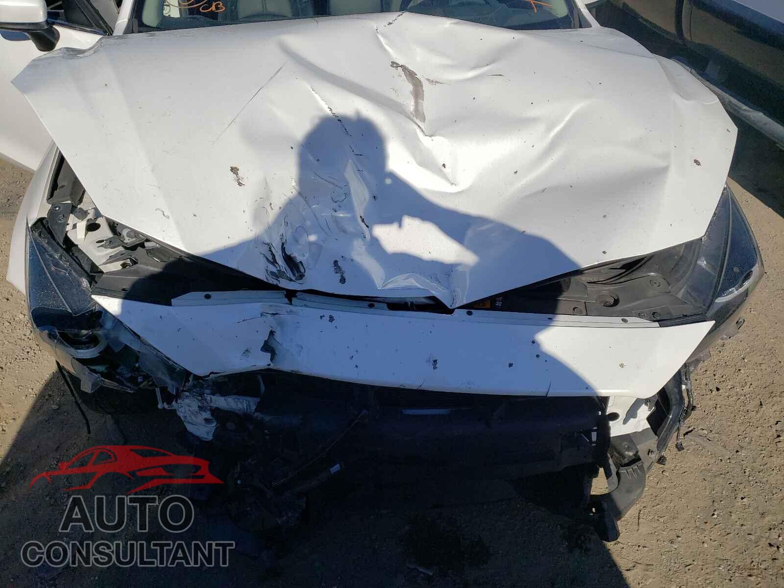 MAZDA 3 2017 - 3MZBN1W35HM130041