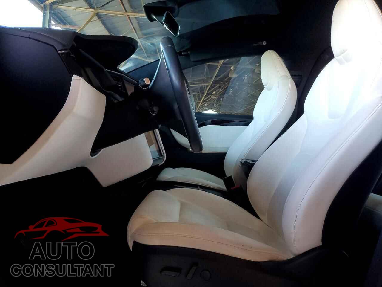 TESLA MODEL X 2020 - 5YJXCAE2XLF285091