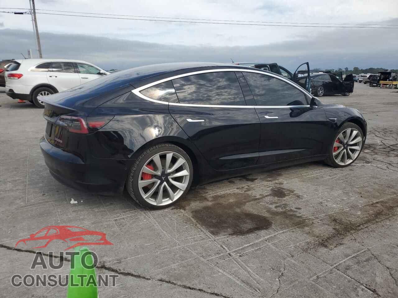 TESLA MODEL 3 2019 - 5YJ3E1EB8KF438686