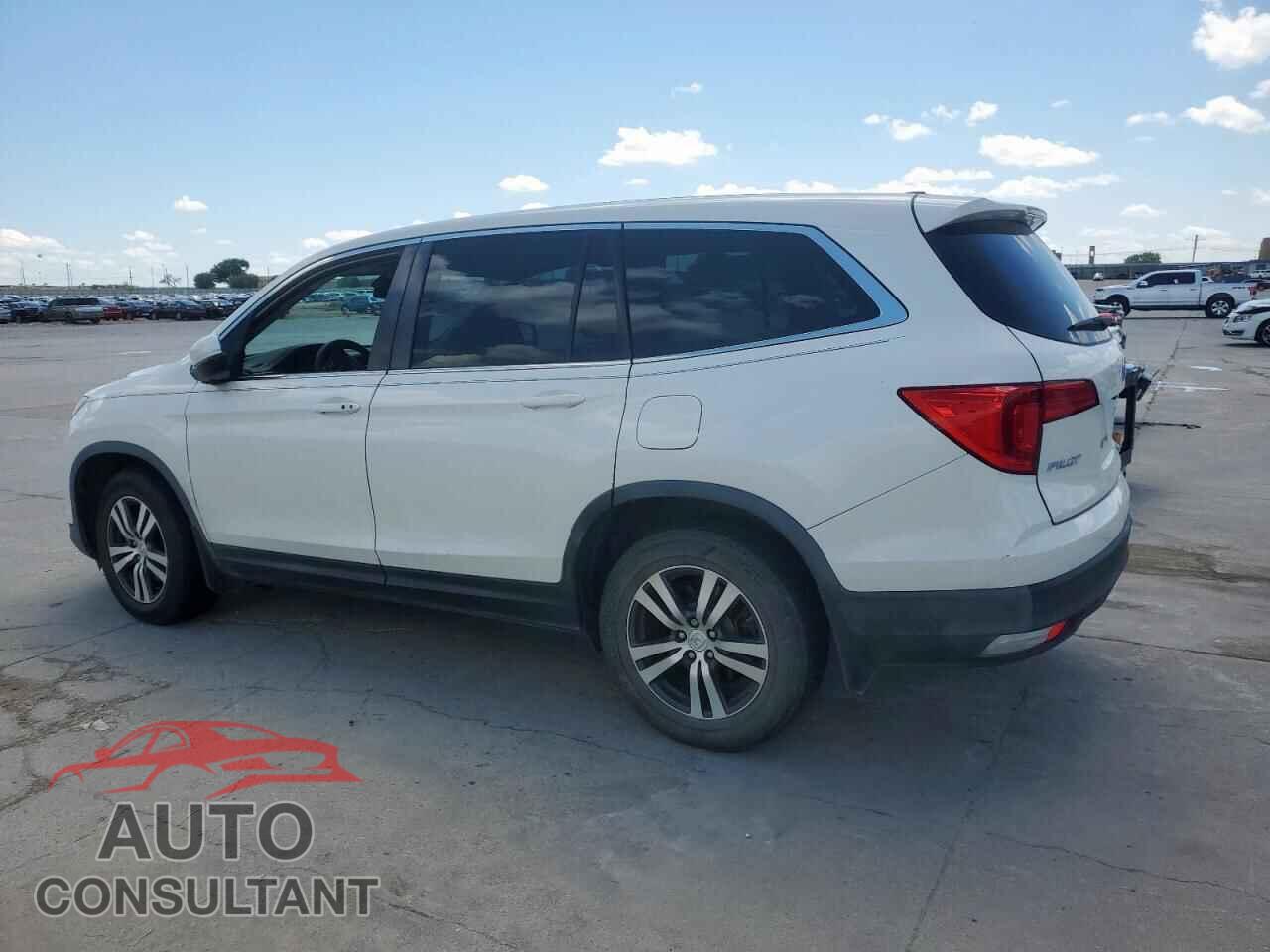 HONDA PILOT 2017 - 5FNYF5H41HB036170