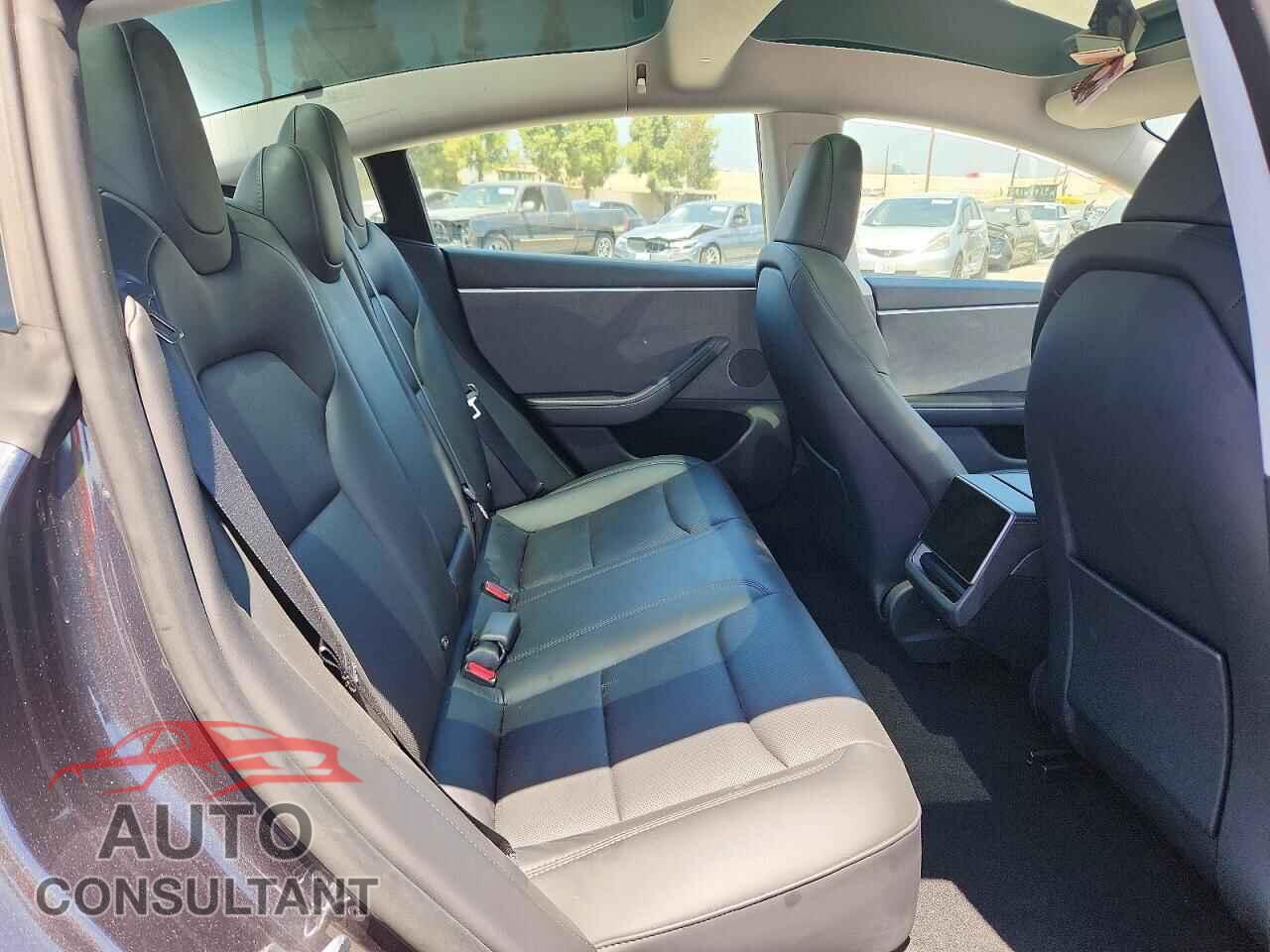 TESLA MODEL 3 2025 - 5YJ3E1EA1SF990277