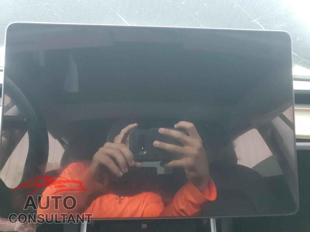 TESLA MODEL 3 2018 - 5YJ3E1EA6JF070109
