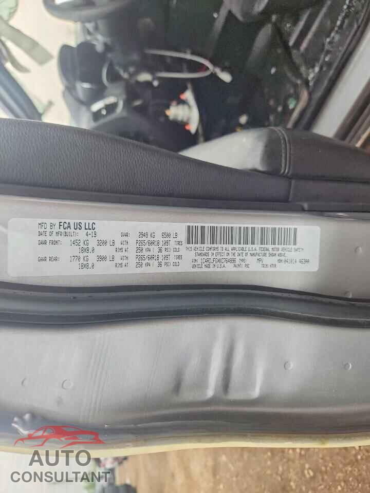 DODGE DURANGO 2019 - 1C4RDJFGXKC764896