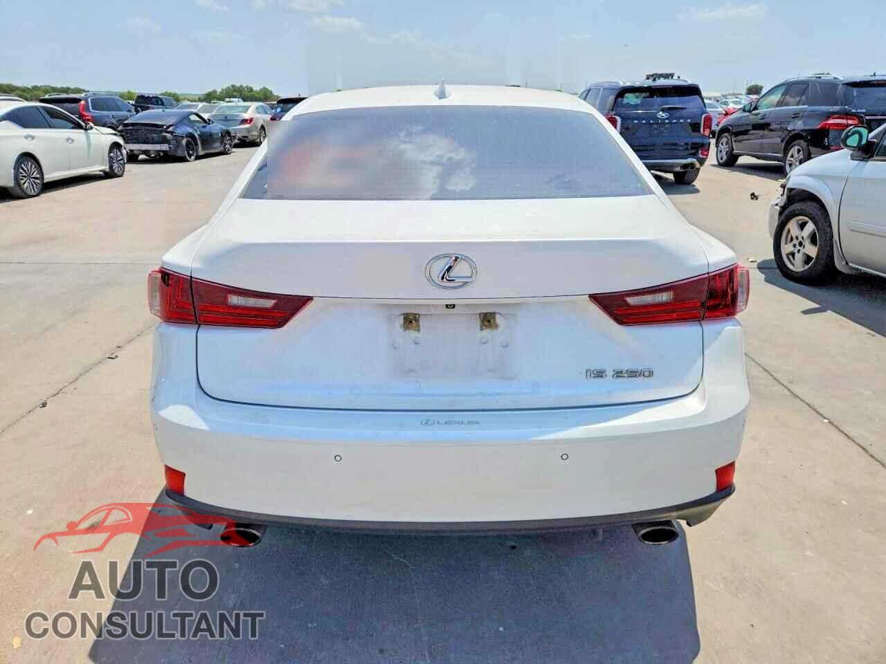 LEXUS IS 2014 - JTHBF1D22E5024642