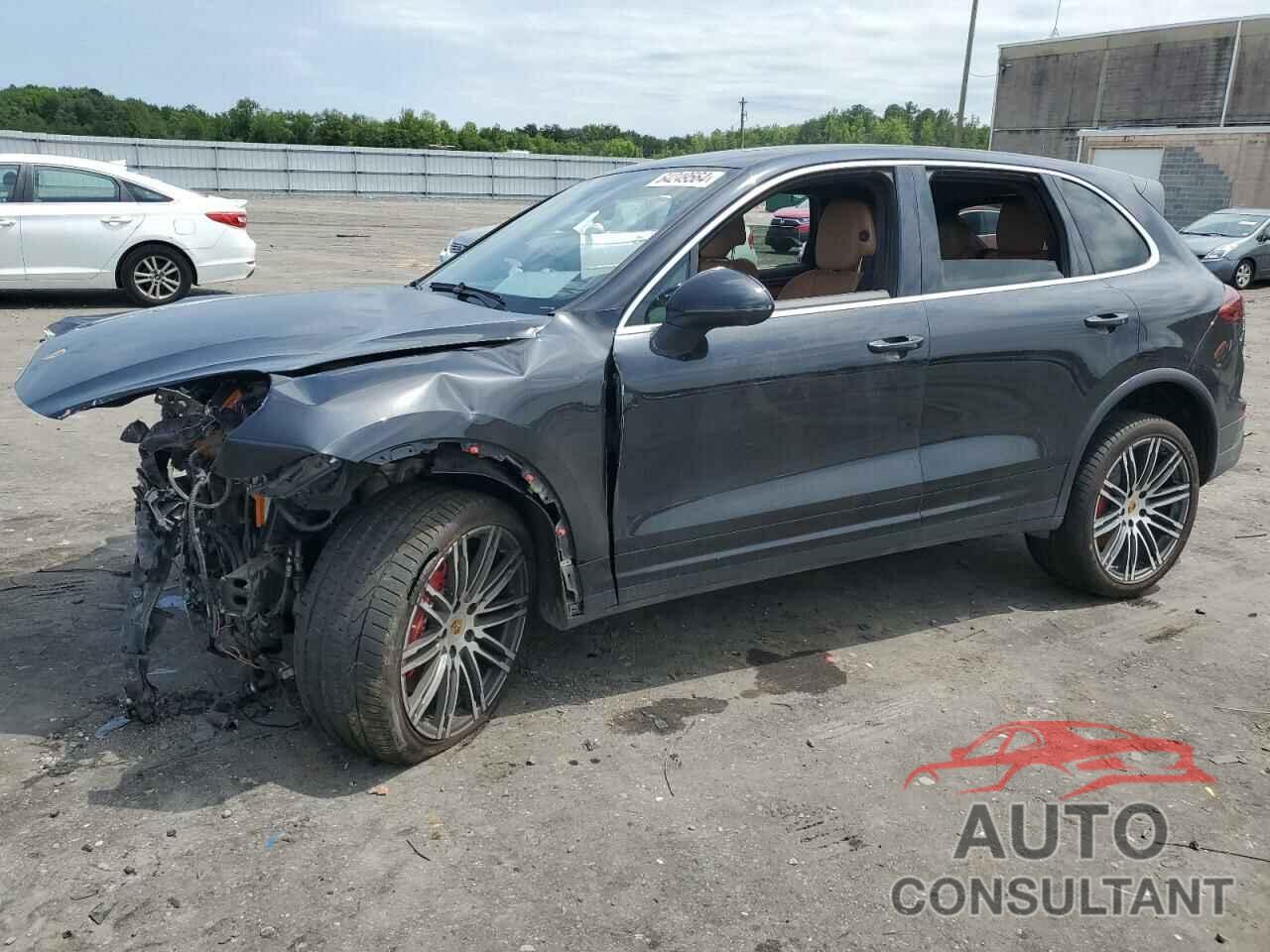 PORSCHE CAYENNE 2018 - WP1AC2A25JLA85259