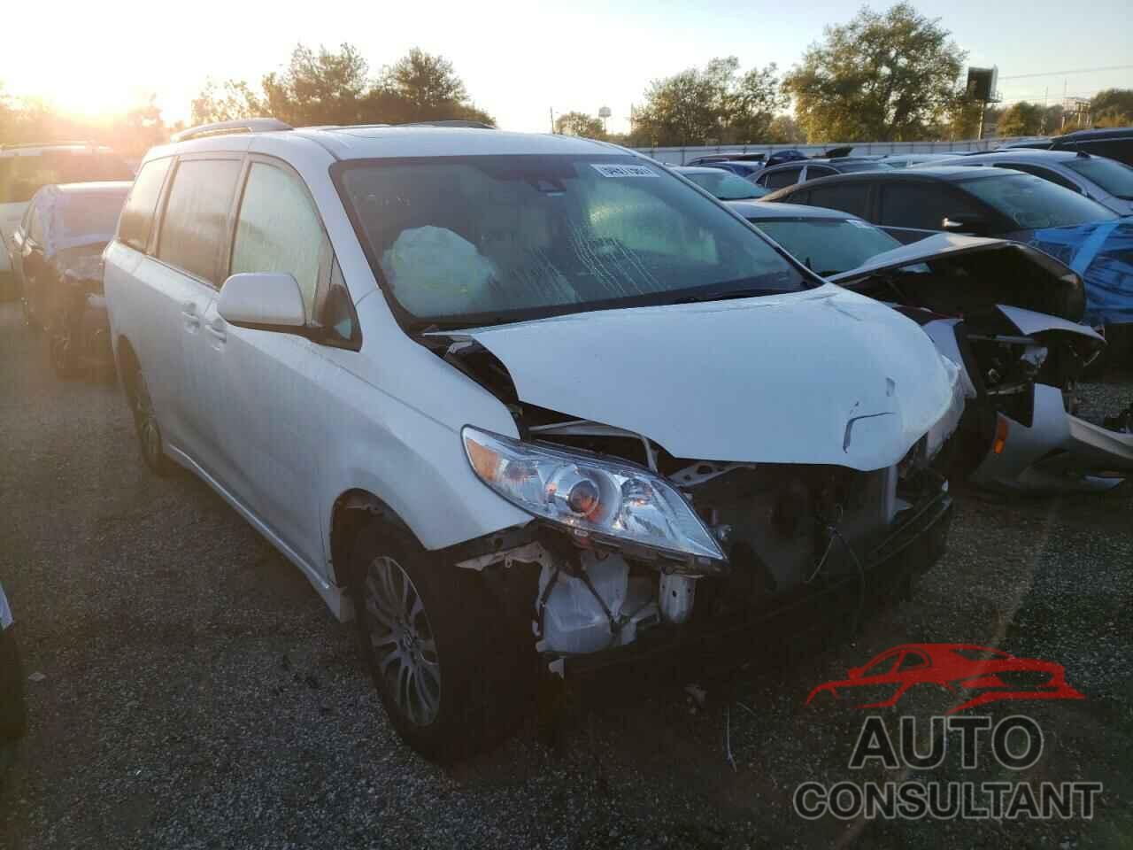 TOYOTA SIENNA 2019 - 5TDYZ3DC3KS988020