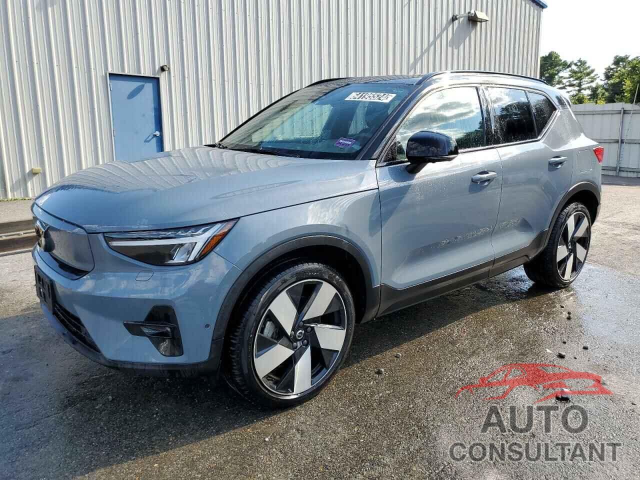 VOLVO XC40 2023 - YV4ED3UM0P2967227