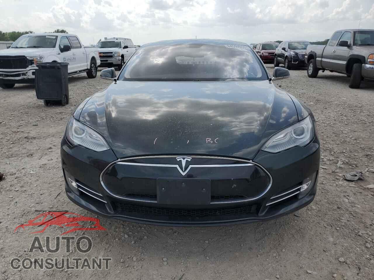TESLA MODEL S 2013 - 5YJSA1DPXDFP12848