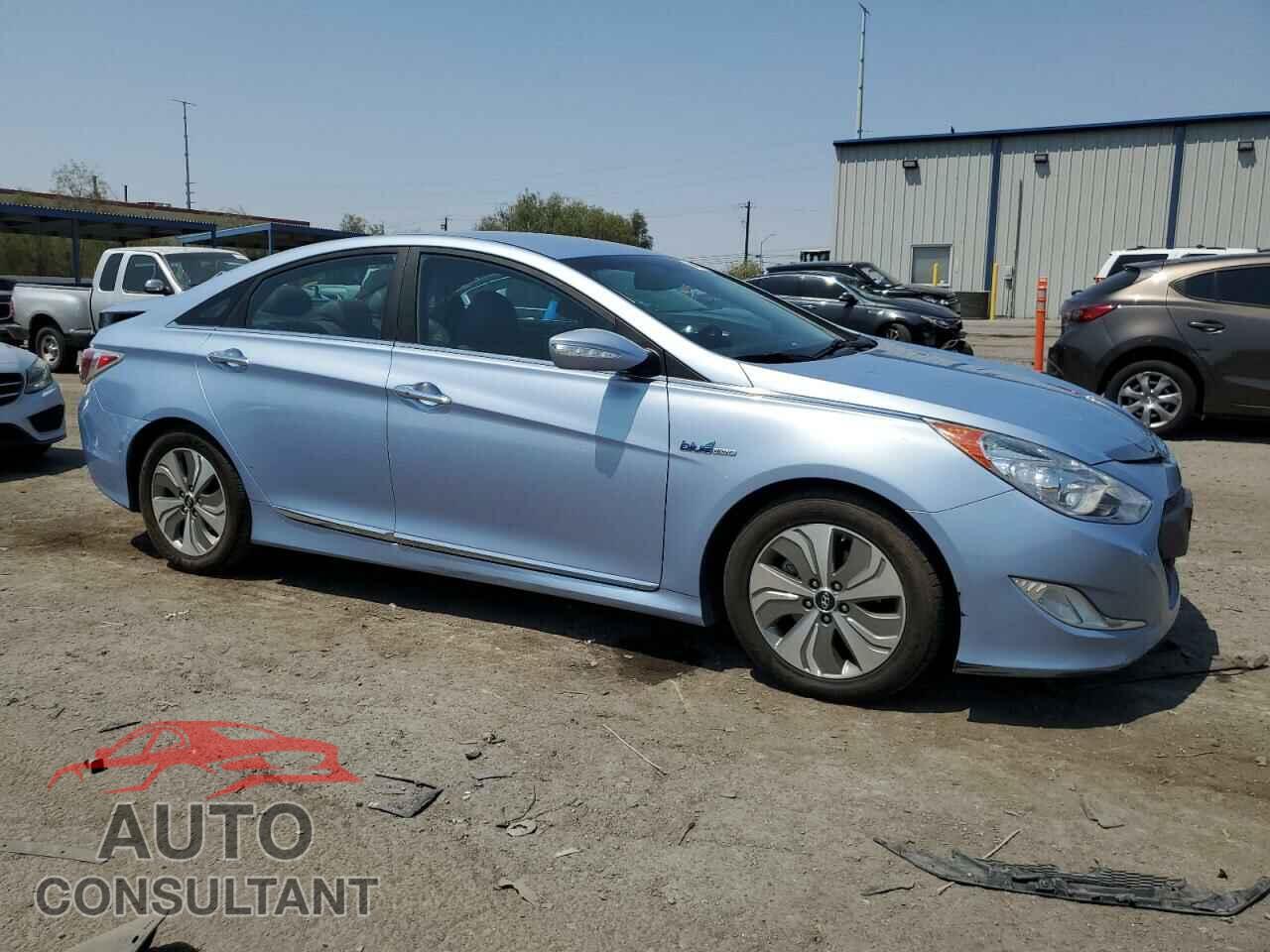 HYUNDAI SONATA 2013 - KMHEC4A44DA093767