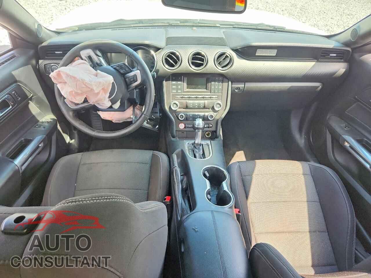FORD MUSTANG 2017 - 1FA6P8AM5H5207896