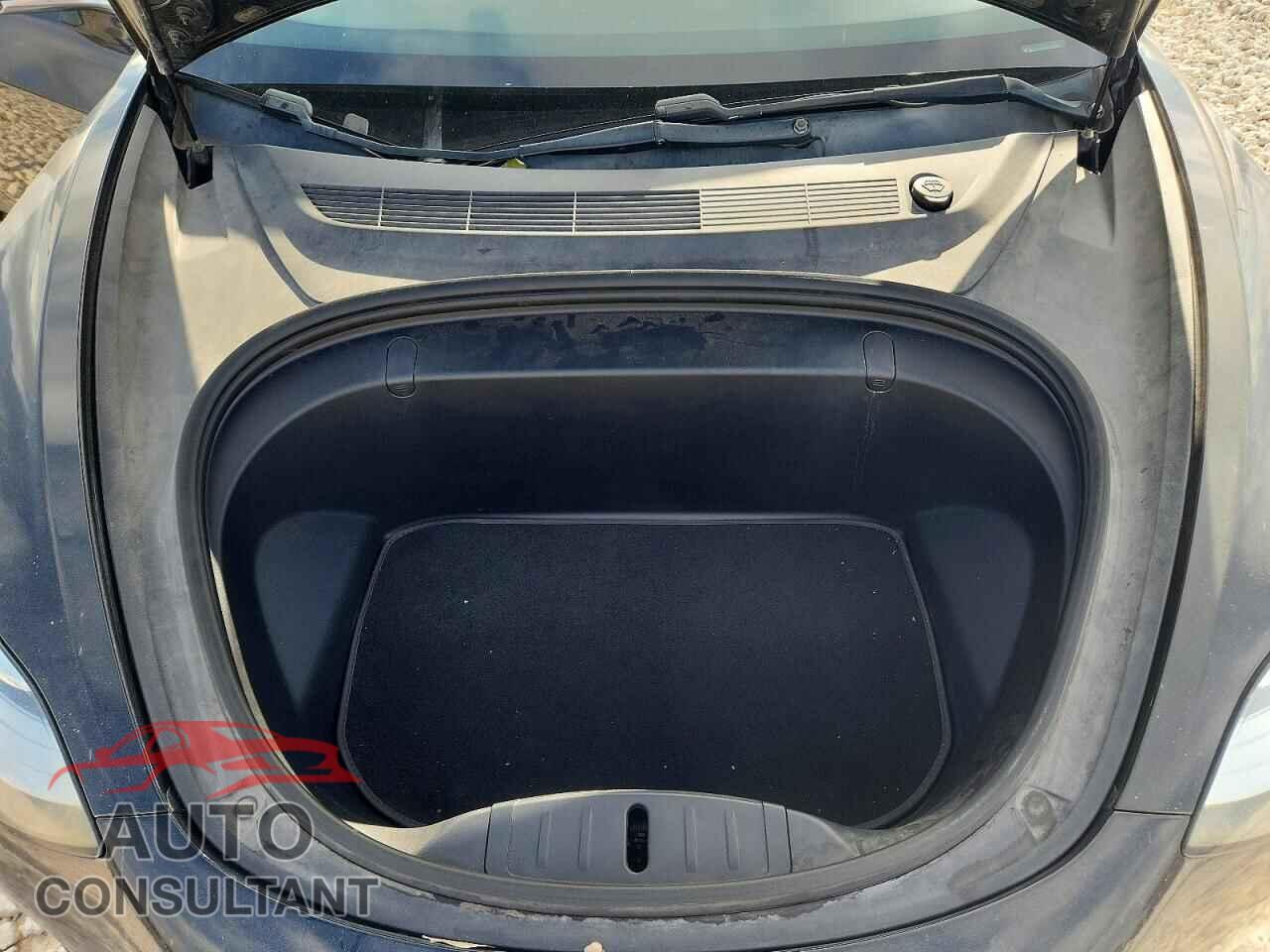 TESLA MODEL 3 2019 - 5YJ3E1EBXKF193390