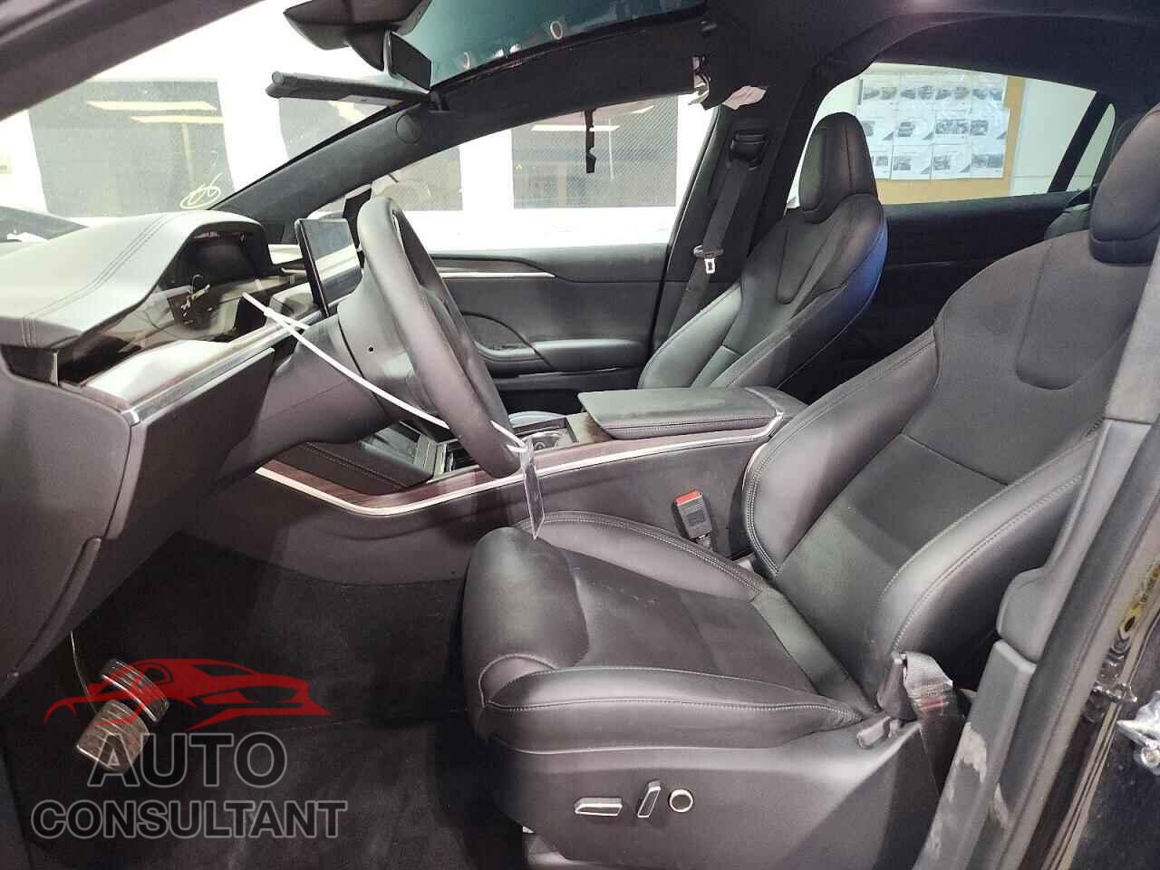 TESLA MODEL X 2024 - 7SAXCDE54RF444663