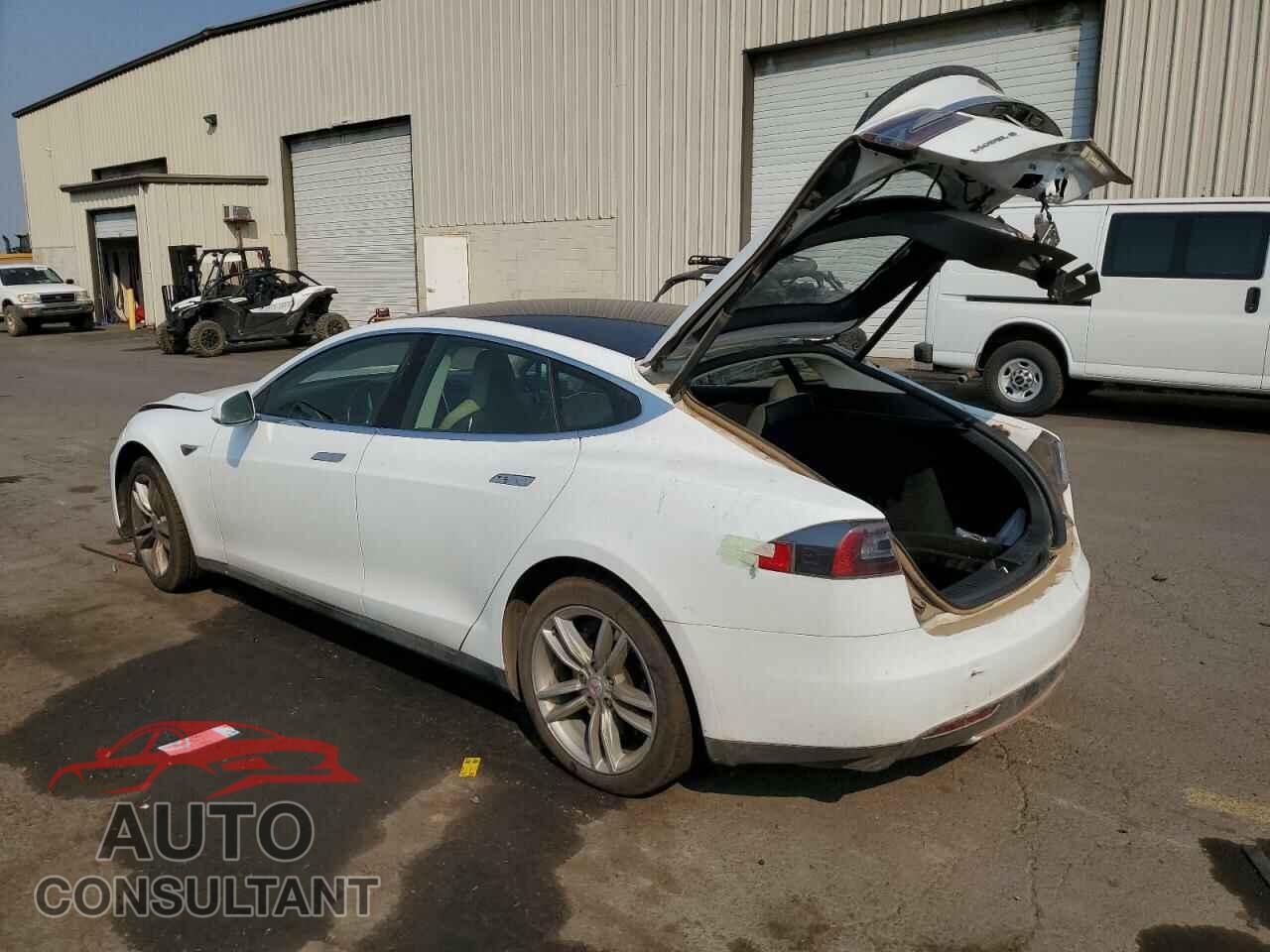 TESLA MODEL S 2013 - 5YJSA1CN7DFP20227