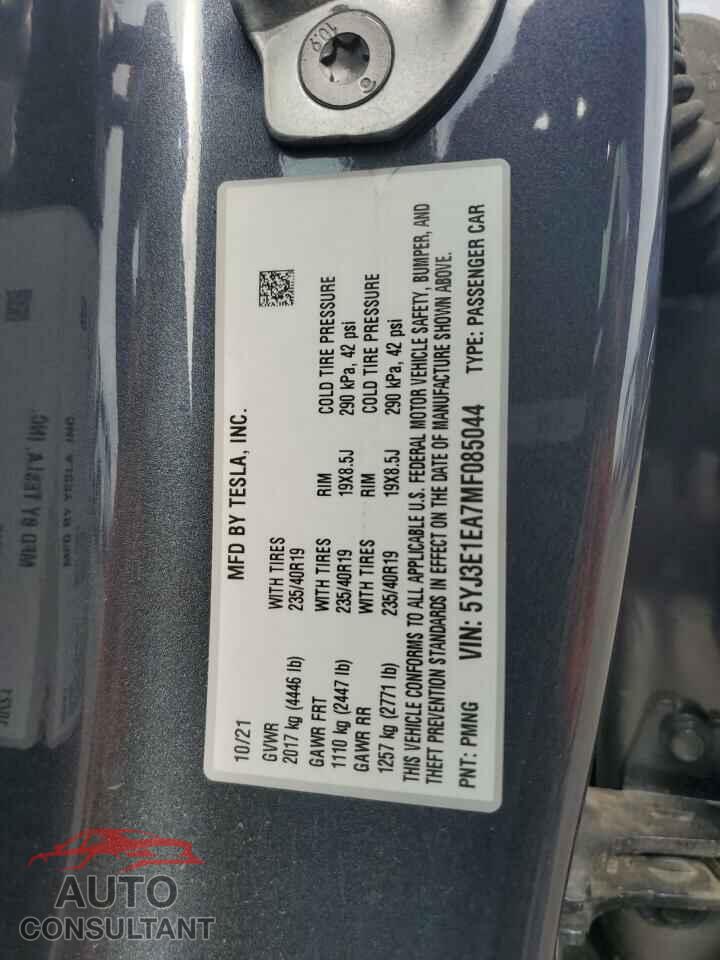TESLA MODEL 3 2021 - 5YJ3E1EA7MF085044