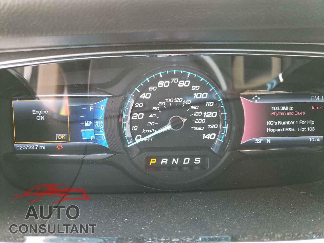 FORD TAURUS 2018 - 1FAHP2E86JG104077