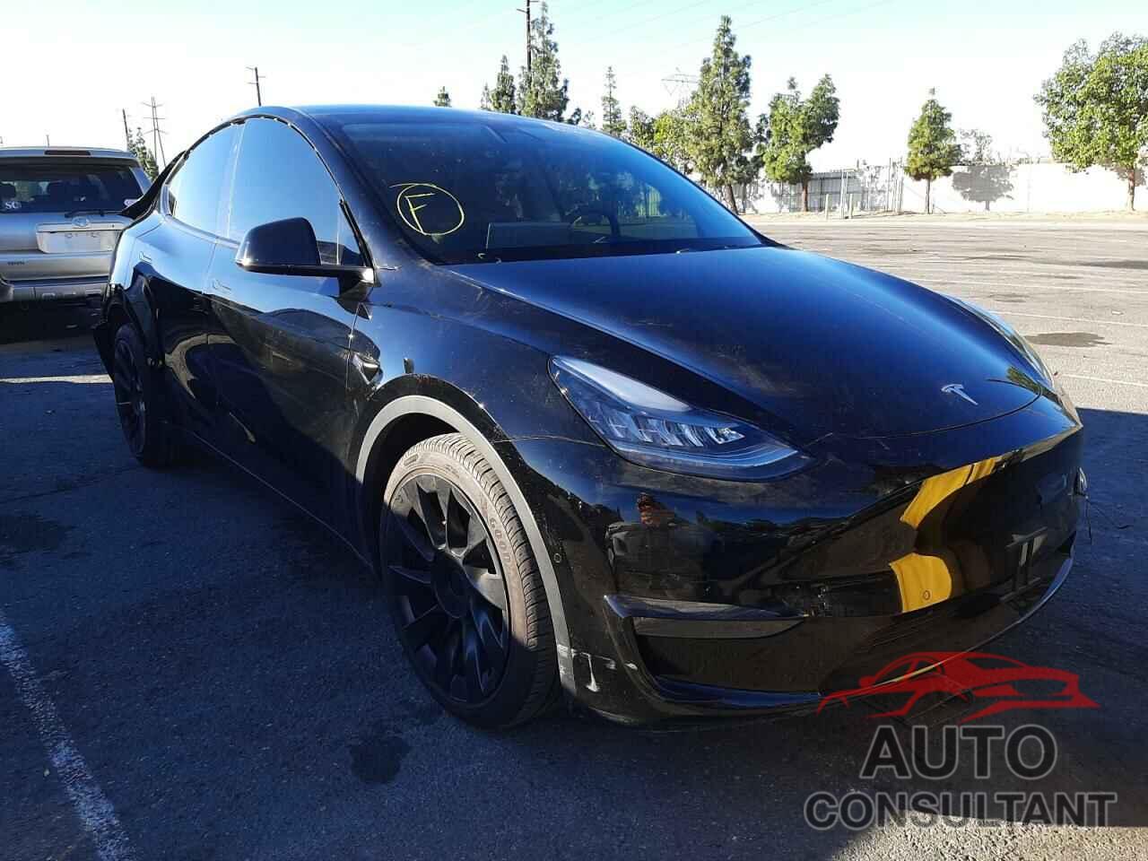 TESLA MODEL Y 2021 - 5YJYGDEEXMF073717