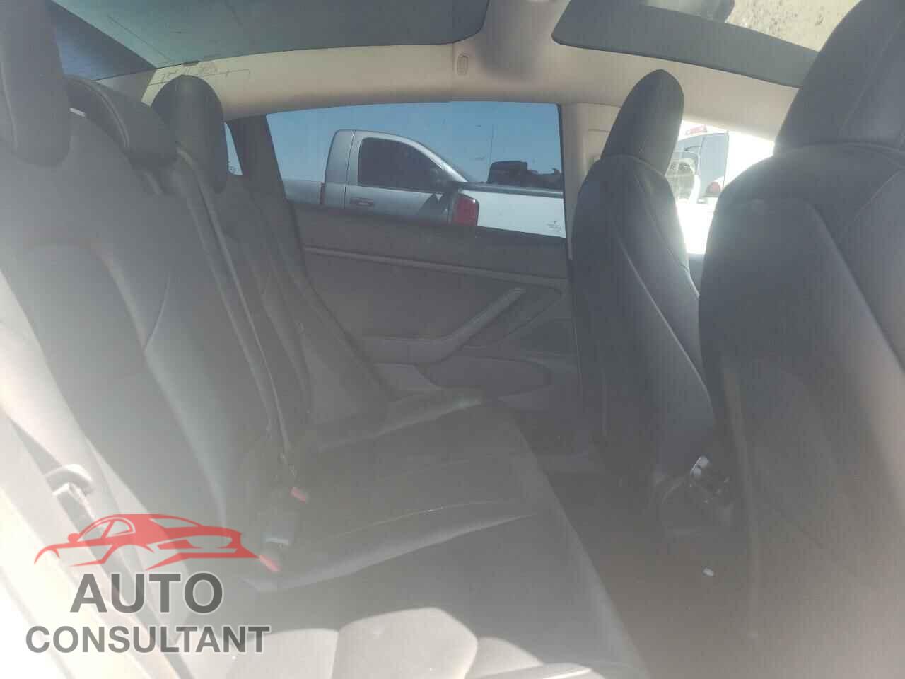 TESLA MODEL 3 2019 - 5YJ3E1EA6KF401207