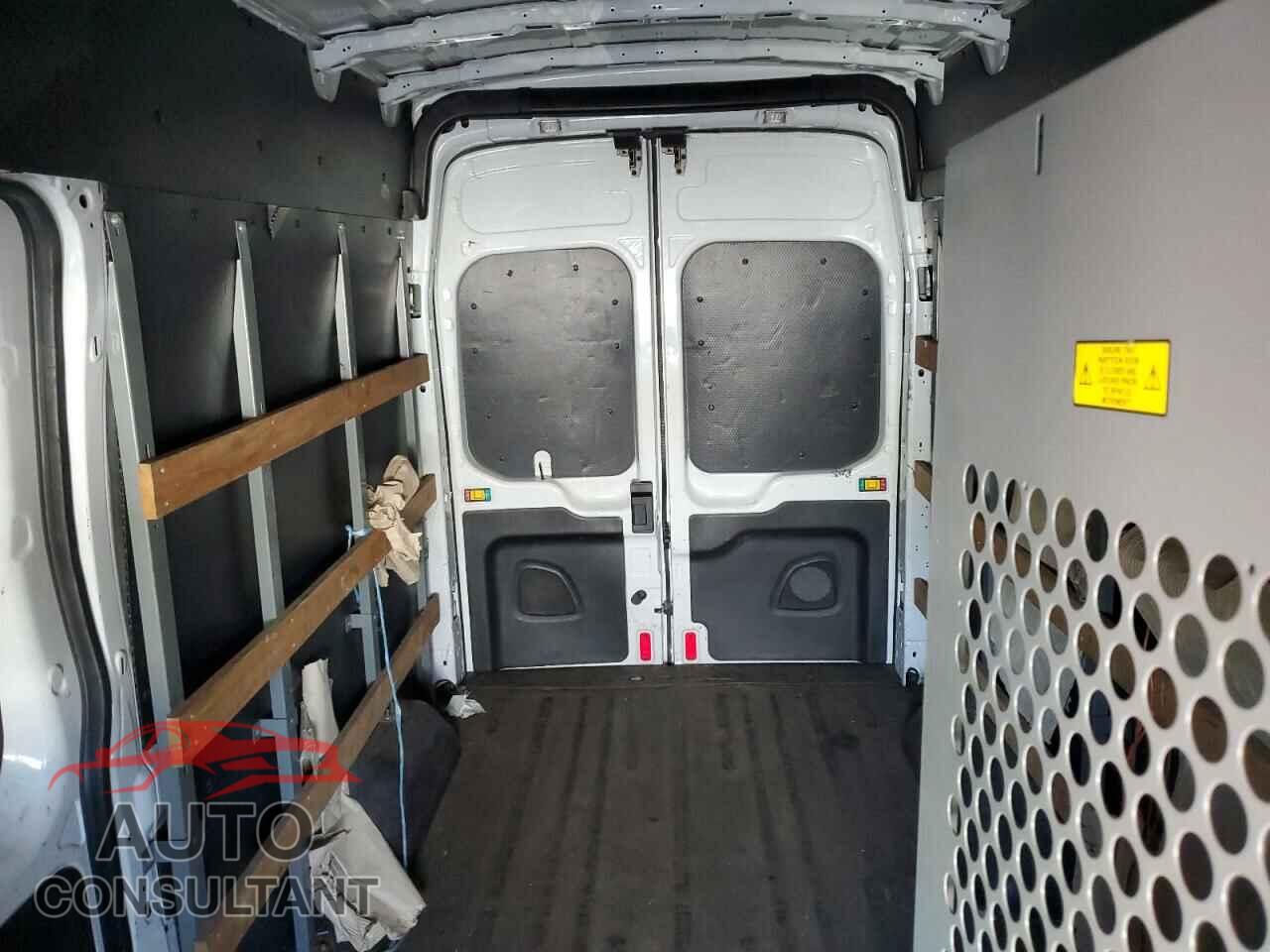 FORD TRANSIT 2018 - 1FTYR2XM0JKA61884
