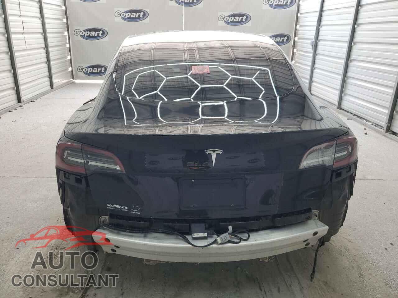 TESLA MODEL 3 2019 - 5YJ3E1EA5KF395643