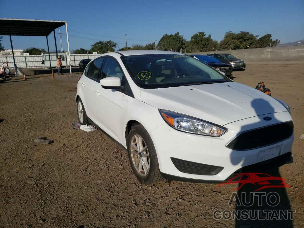 FORD FOCUS 2018 - 1FADP3K26JL282910