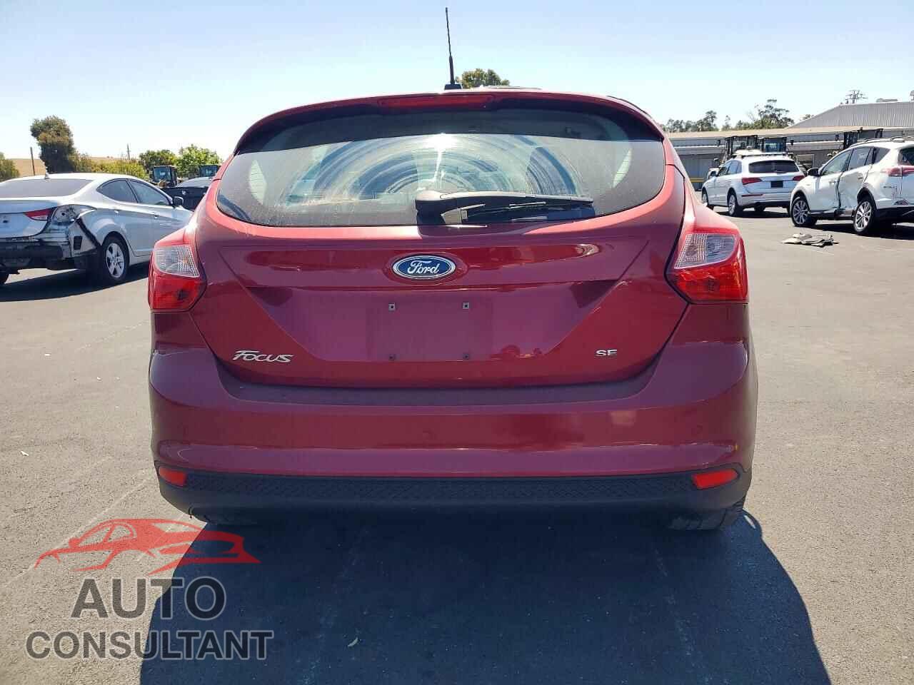 FORD FOCUS 2014 - 1FADP3K2XEL442051